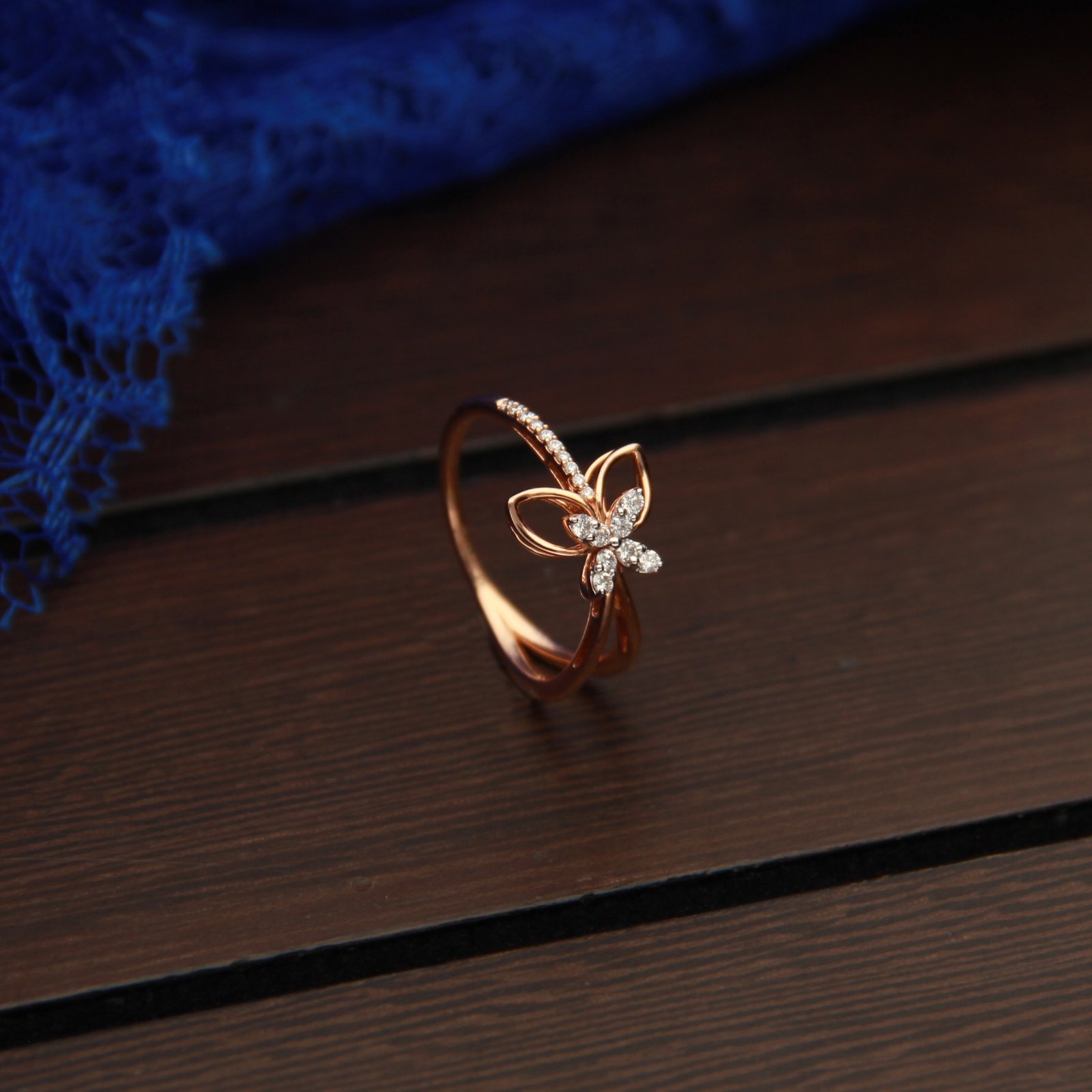 DIAMOND RING